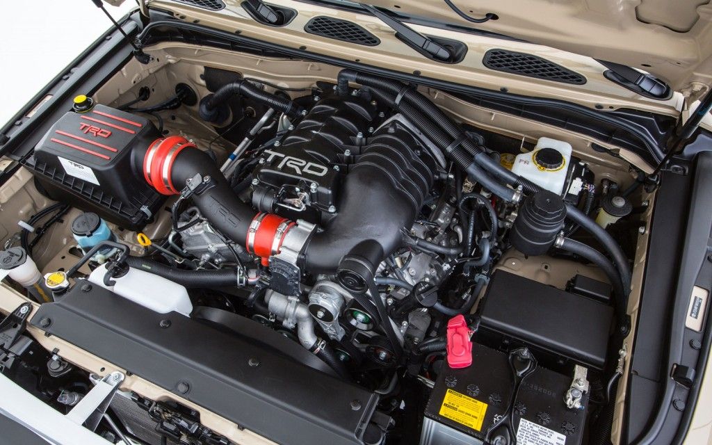 2012-SEMA-Toyota-FJ-S-Cruiser-engine-1024x640.jpg