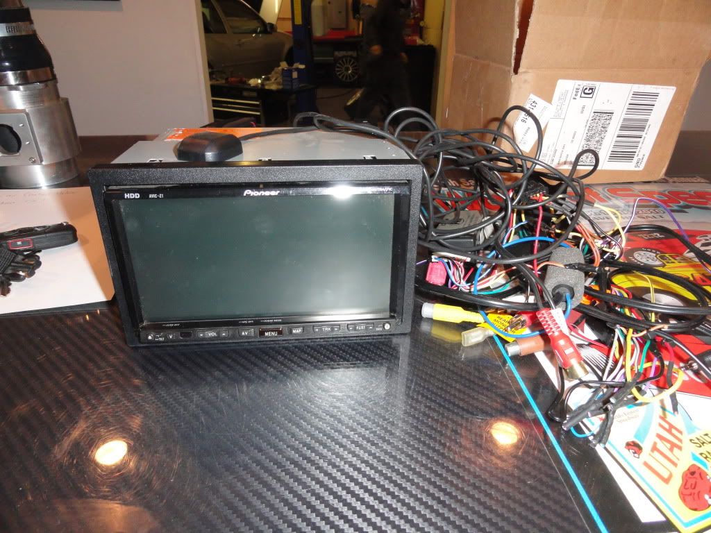 FS Pioneer Avic Z1 Head Unit with Upgraded 80gb HD and new 2010 maps