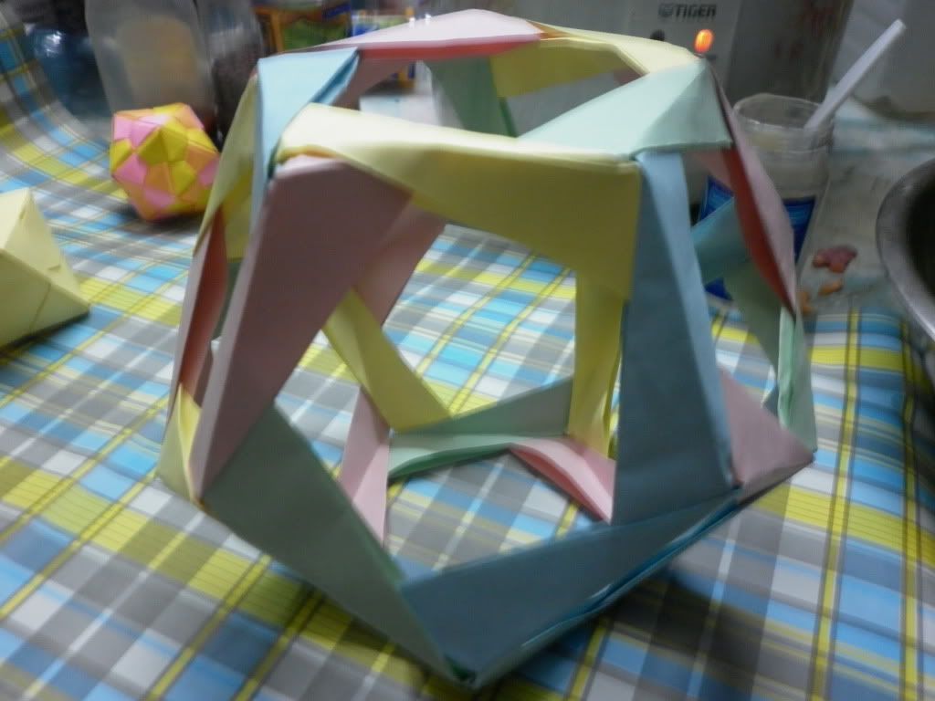 Como Hacer Origami de Figuras Geometricas (poliedros) Como Hacer Origami de Figuras Geometricas (poliedros)